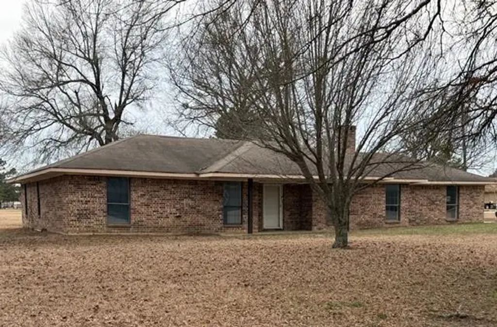 683 Farm Road 2820, Sumner