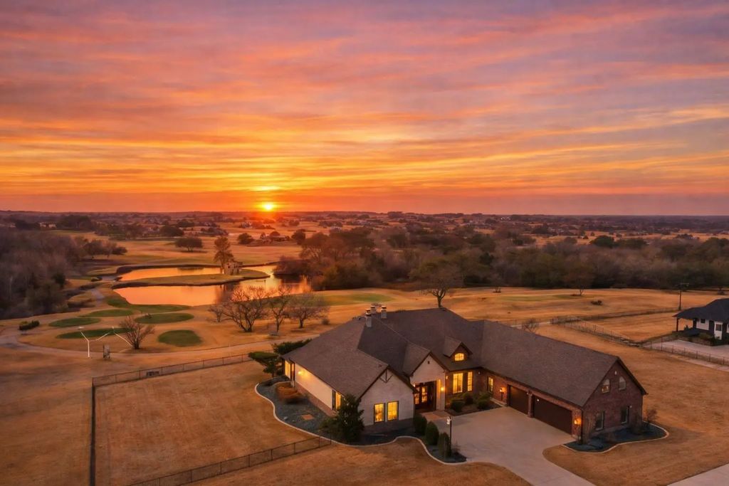 125 Signature Court, Weatherford
