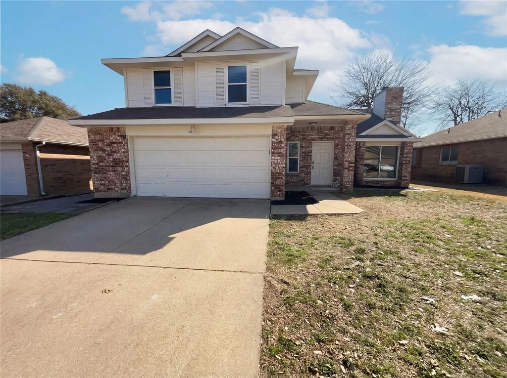 8321 Cloverglen Lane, Fort Worth
