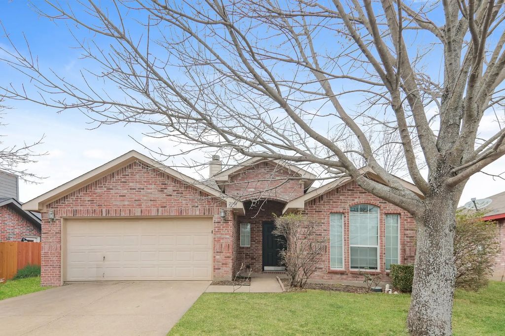 2049 Hollow Creek Drive, Dallas