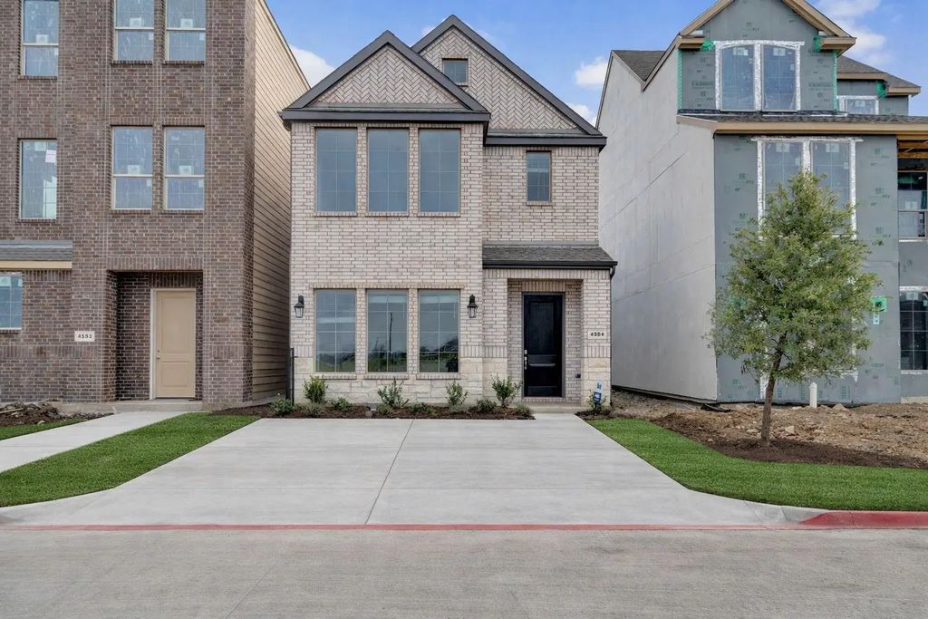 4532 Community Court, Plano