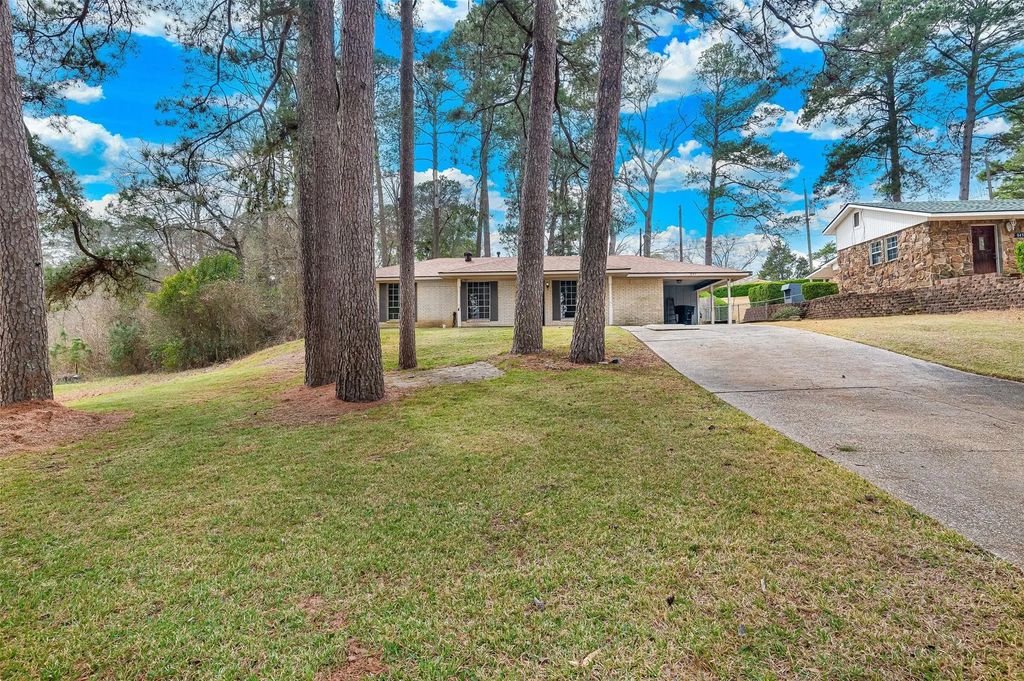 841 Rose Lane, Shreveport