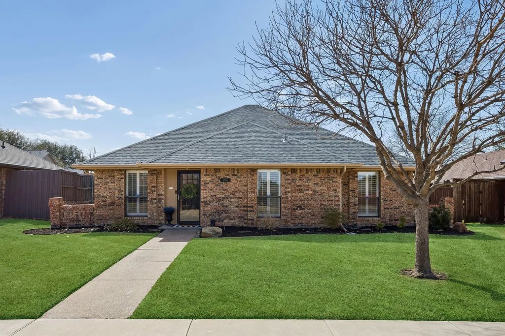 2000 Espinosa Drive, Carrollton
