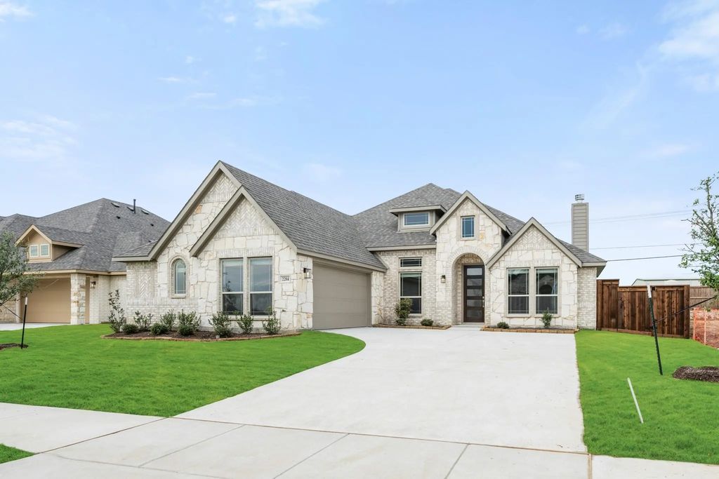 2204 Redding Drive, Mansfield