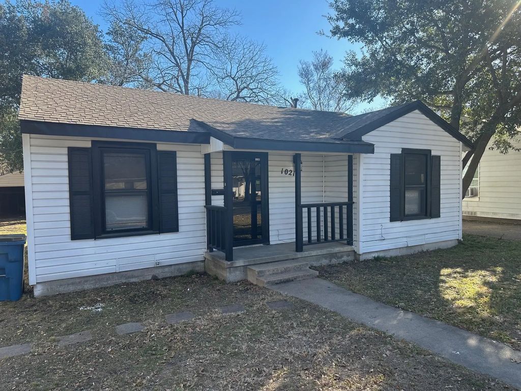 1021 N 23 1/2 Street, Corsicana