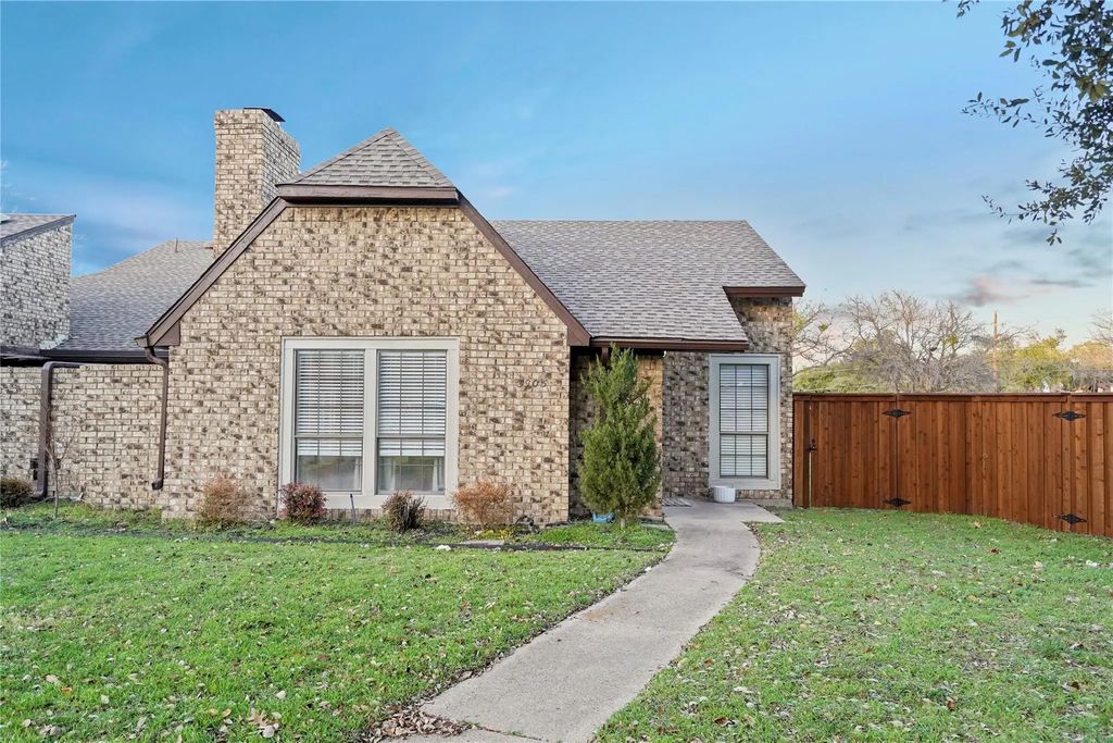 3905 Saint Christopher Lane, Dallas