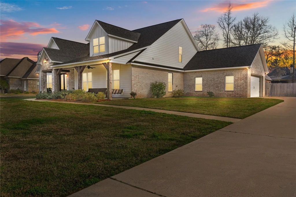 550 Ramsey Drive, Stonewall