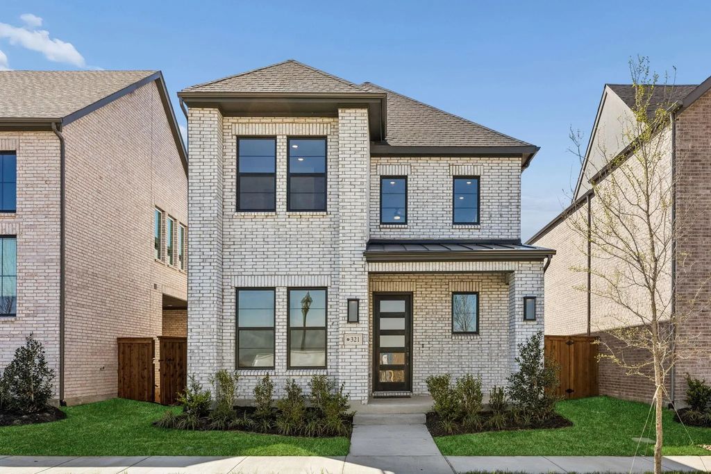 321 Walker Parkway, Celina