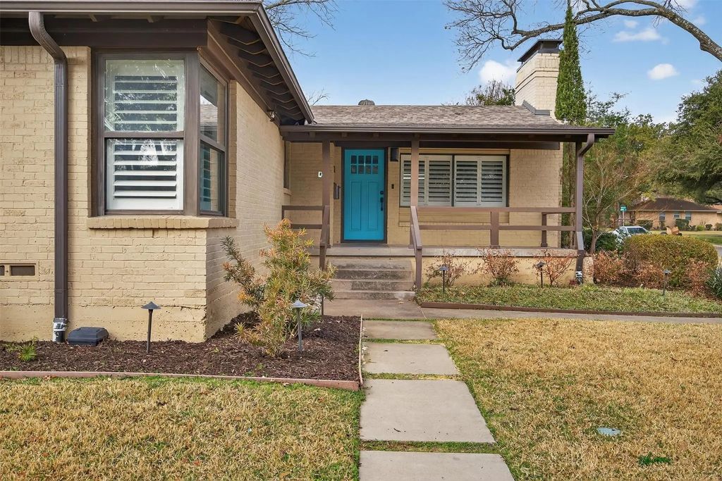 6170 Woodcrest Lane, Dallas