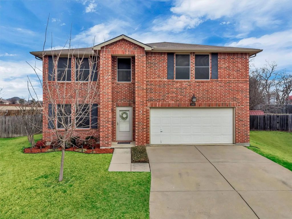 1989 Lariat Drive, Fort Worth