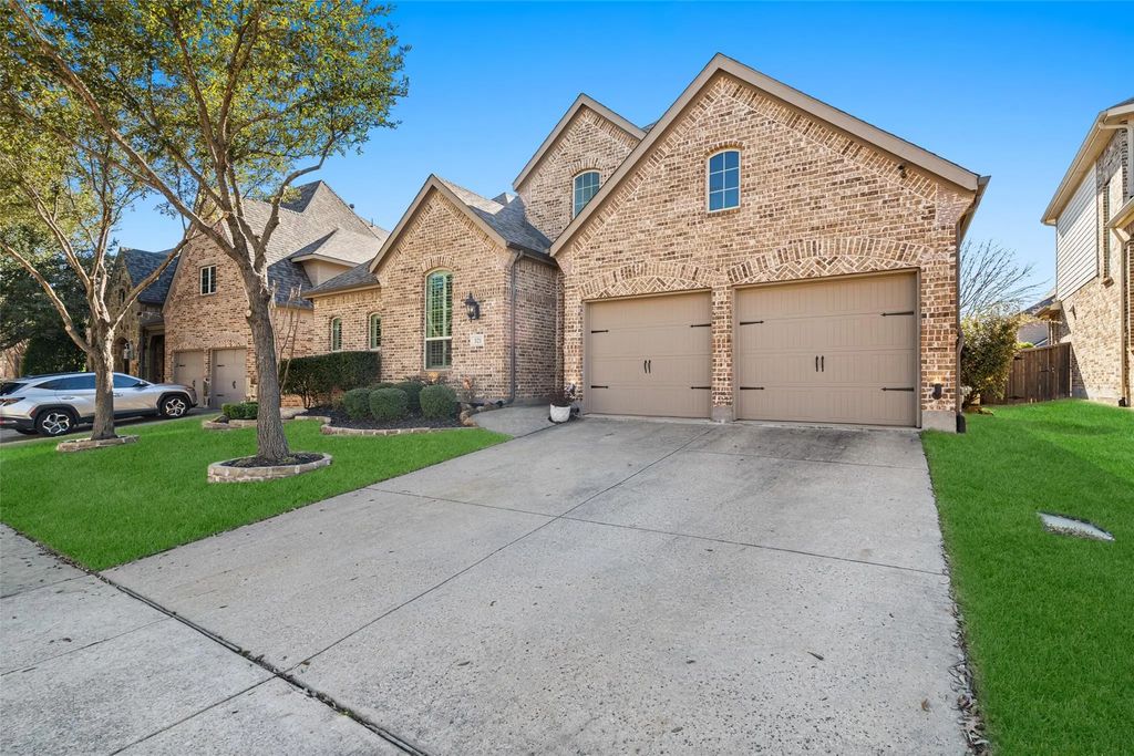 321 Hitch Wagon Drive, McKinney