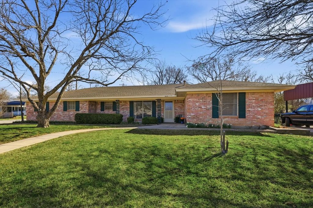 412 N Cummings Drive, Alvarado