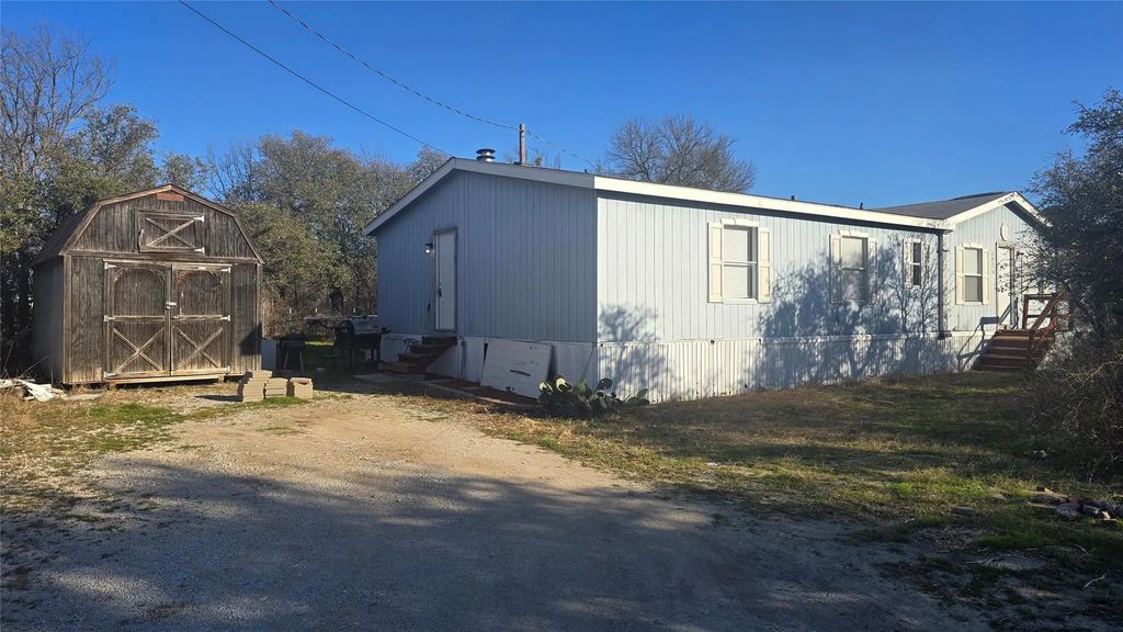 2833 Highland Road, Springtown