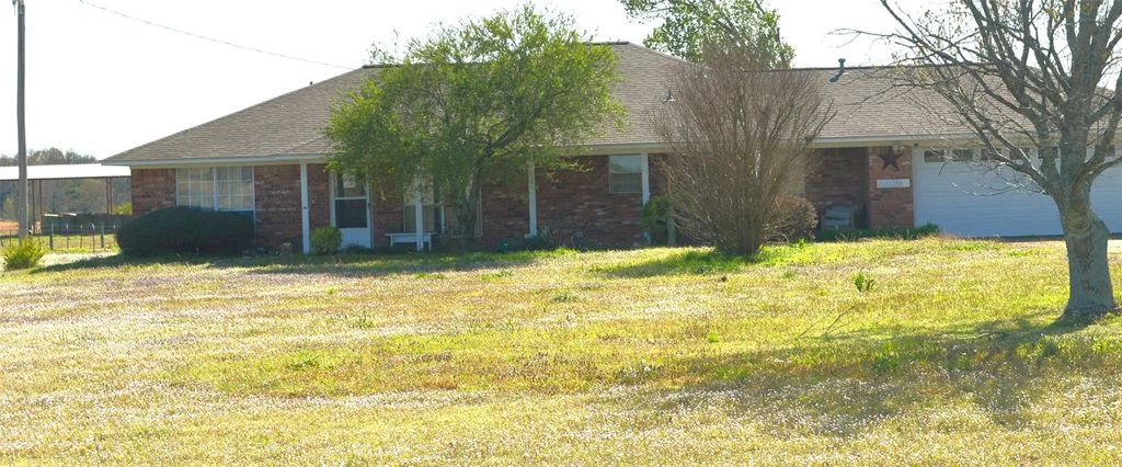 17293 Us Highway 82 W, Avery