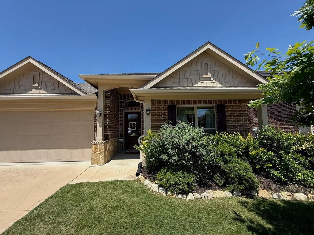 9324 Bronze Meadow Drive, Fort Worth