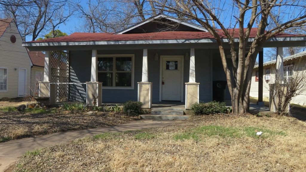 107 Scurlock Avenue, Cleburne