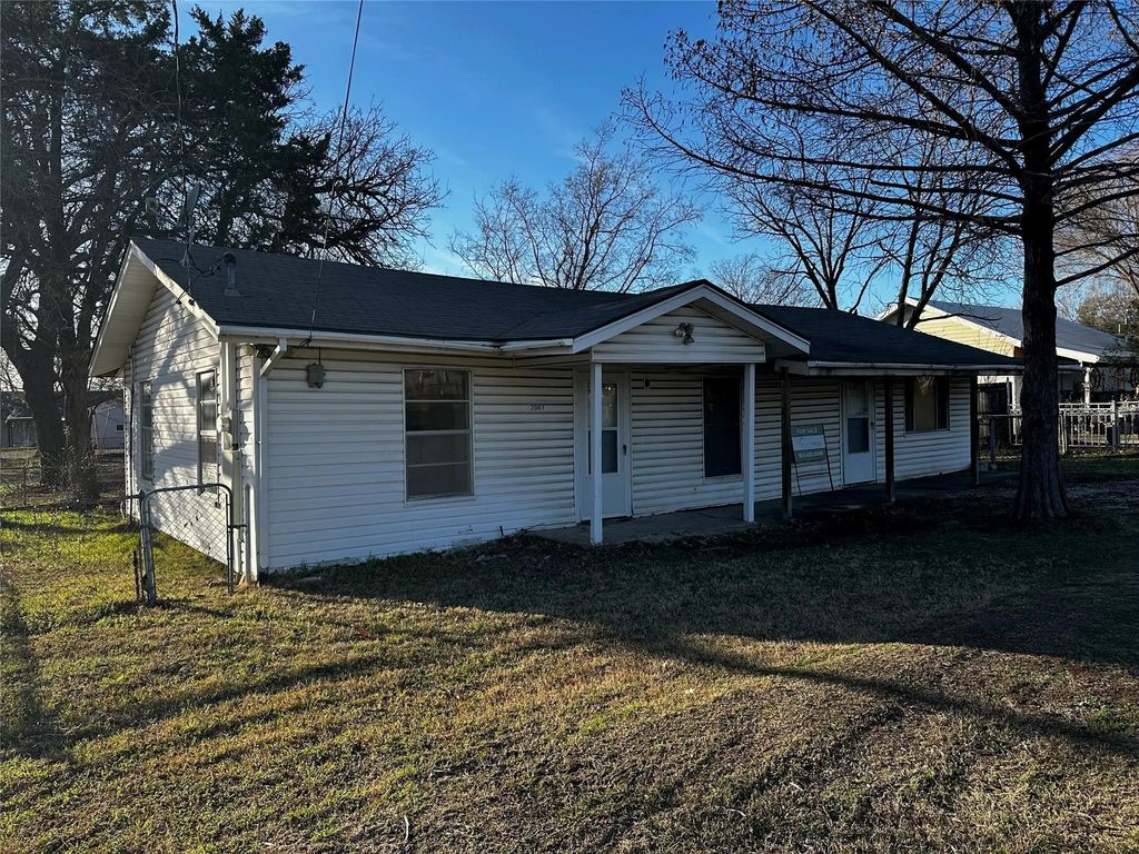 2001 Hickory Tree Road, Balch Springs