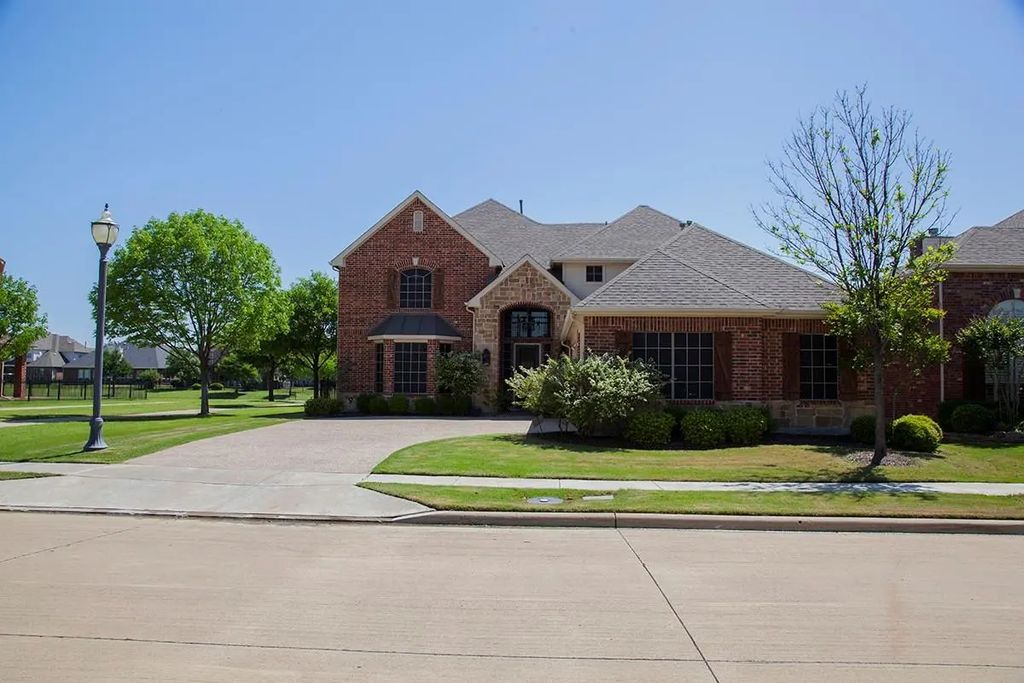 4122 W Crescent Way, Frisco