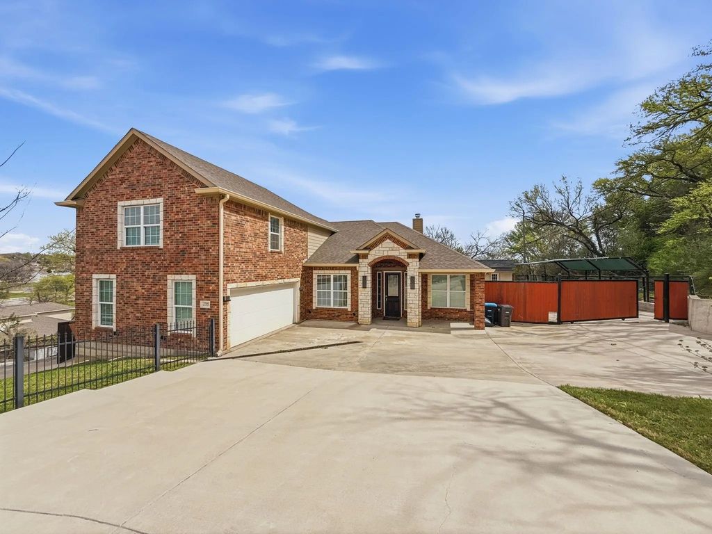 2700 Refugio Avenue, Fort Worth