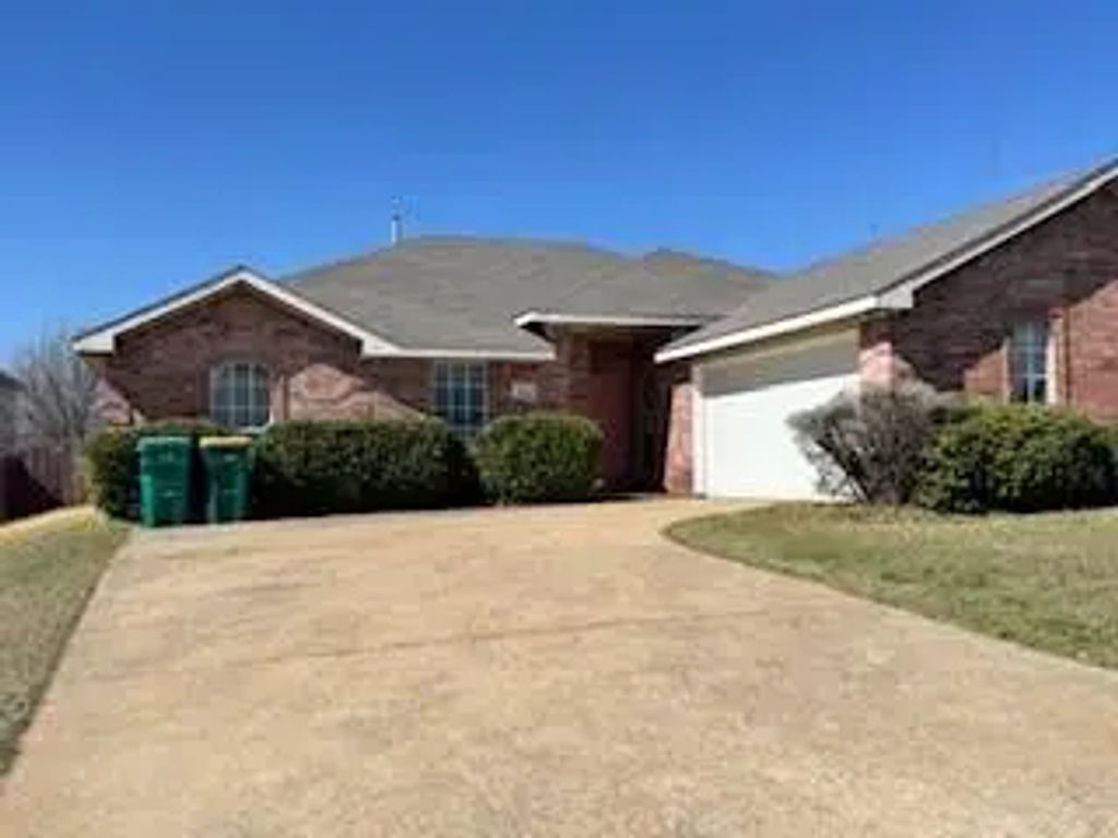 803 Parkside Drive, Cedar Hill