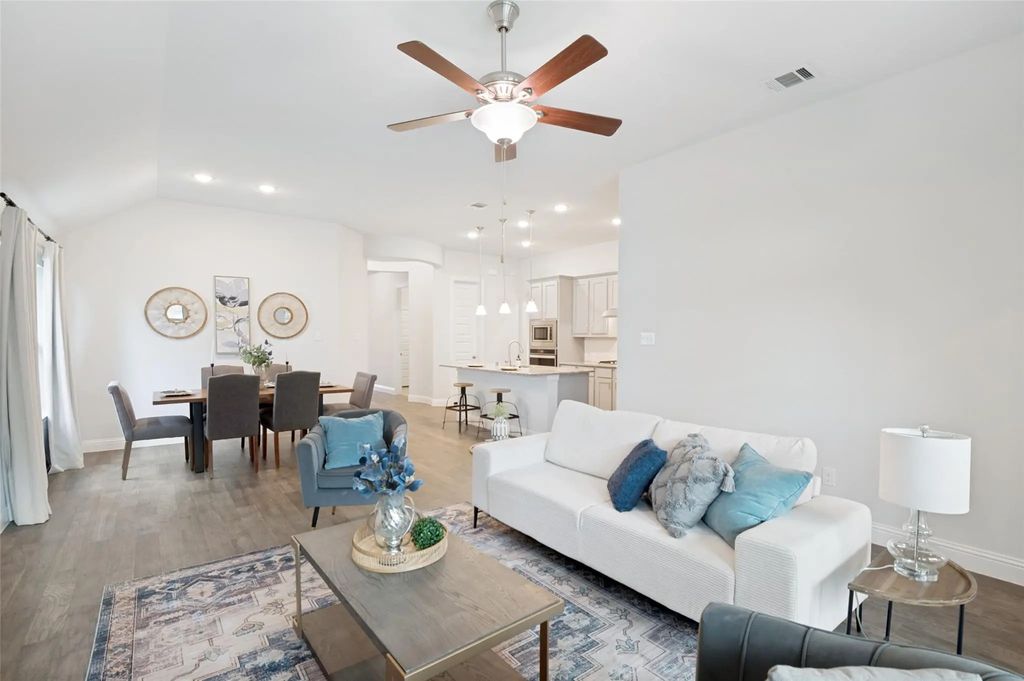 2420 Valley Lane, Carrollton