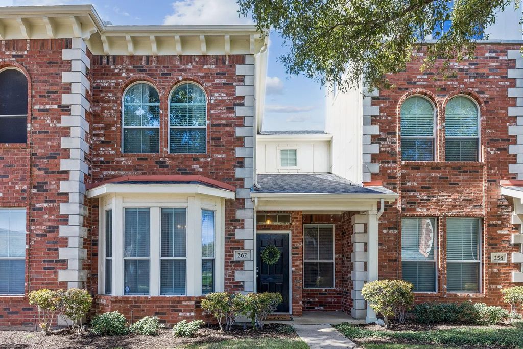 262 Legends Drive, Lewisville