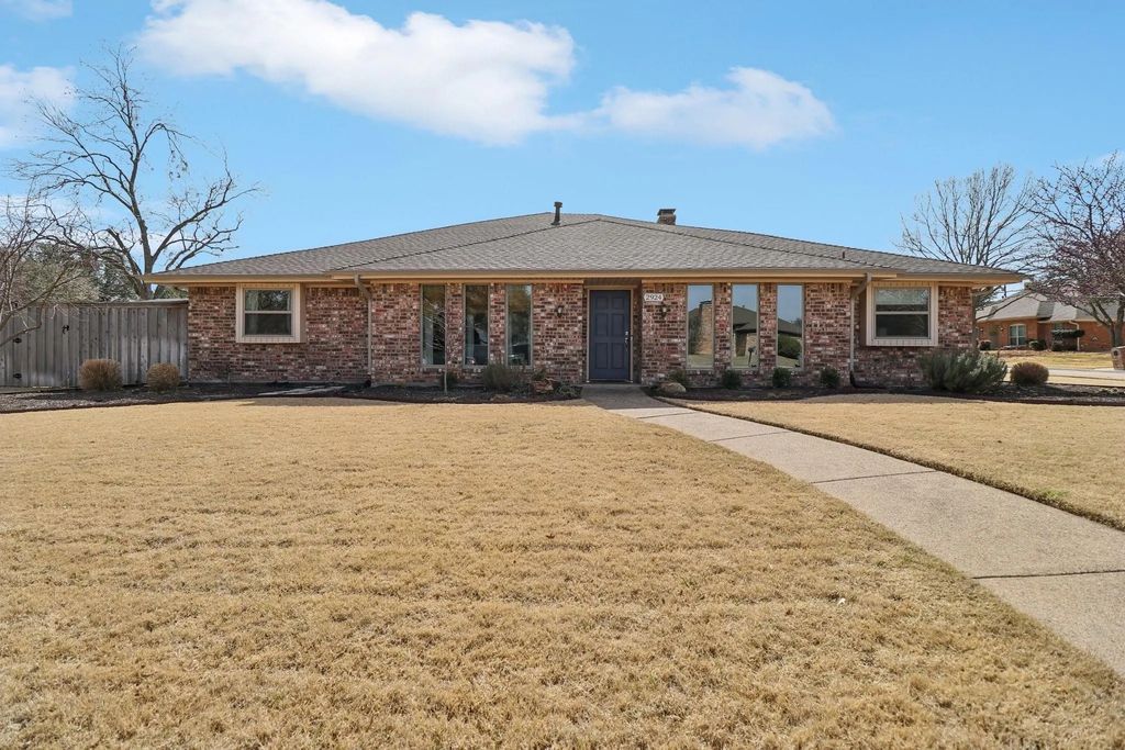 2924 Shalimar Drive, Plano