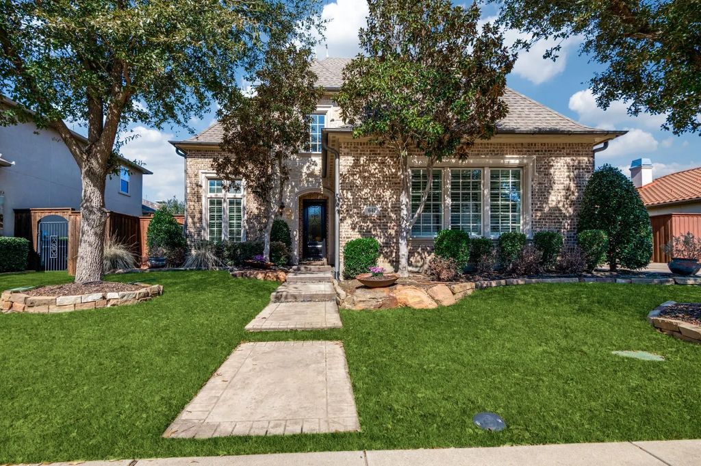 647 Fountainview Drive, Irving