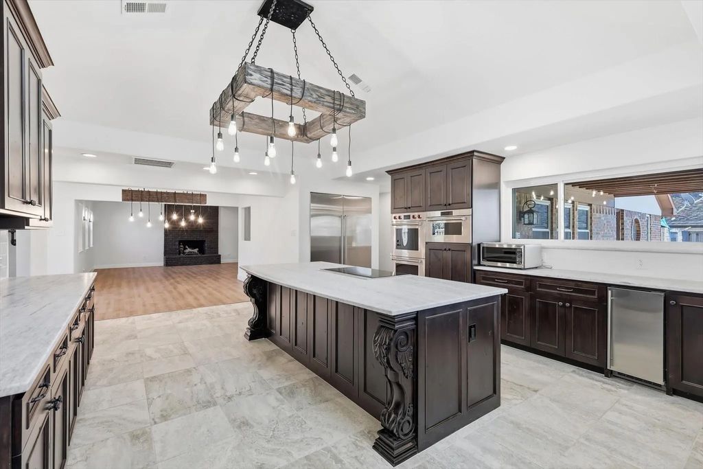 913 Ashland Court, Mansfield
