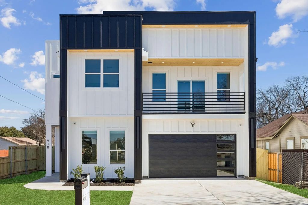 918 N Tatum Avenue, Dallas