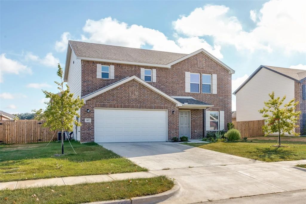 107 Annabelle Street, Cleburne