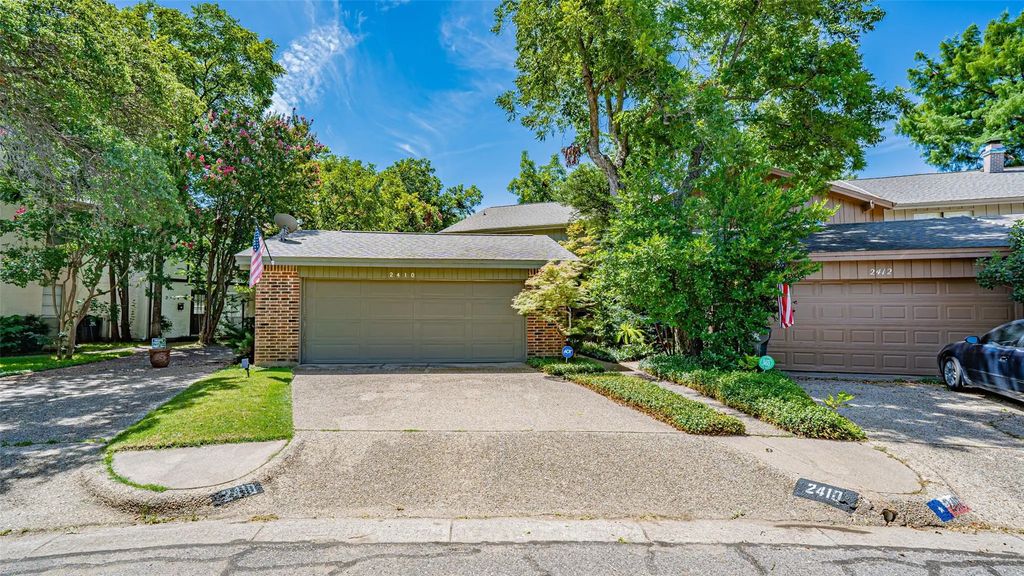 2410 S Graham Drive, Arlington