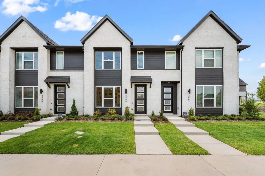 2560 Campden Mews, Allen