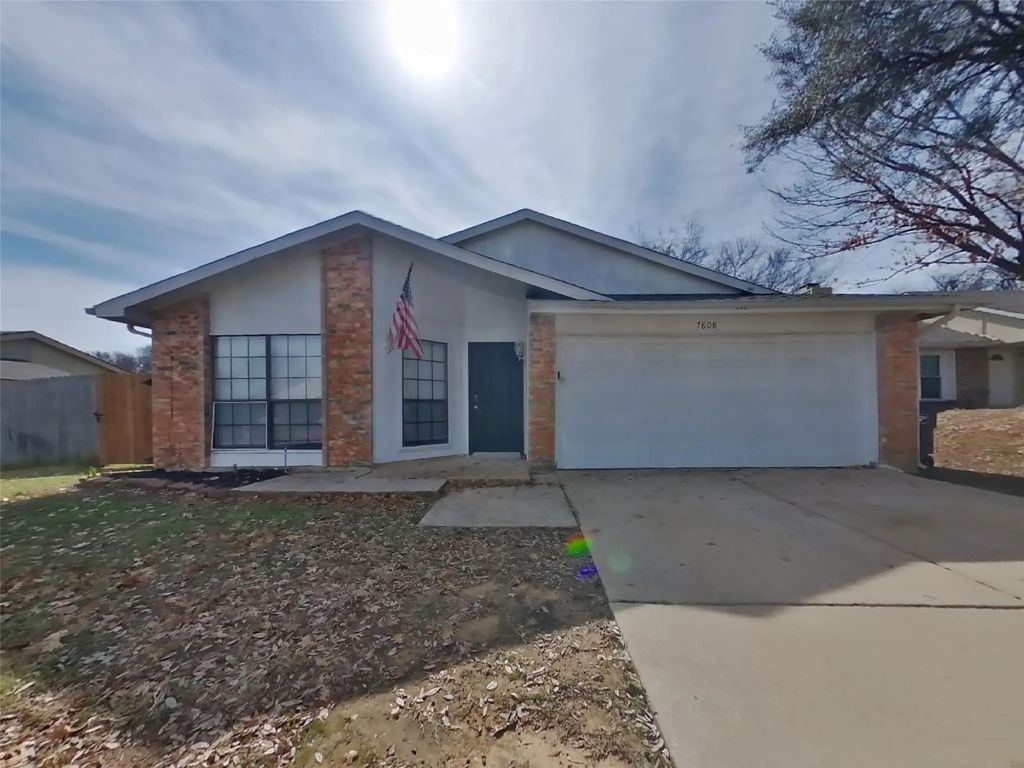 7808 Portman Avenue, Fort Worth