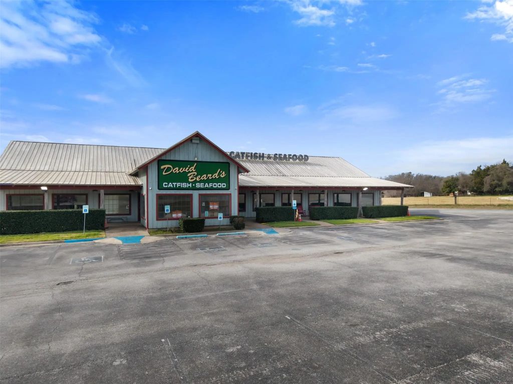 1303 Northwest Parkway, Azle