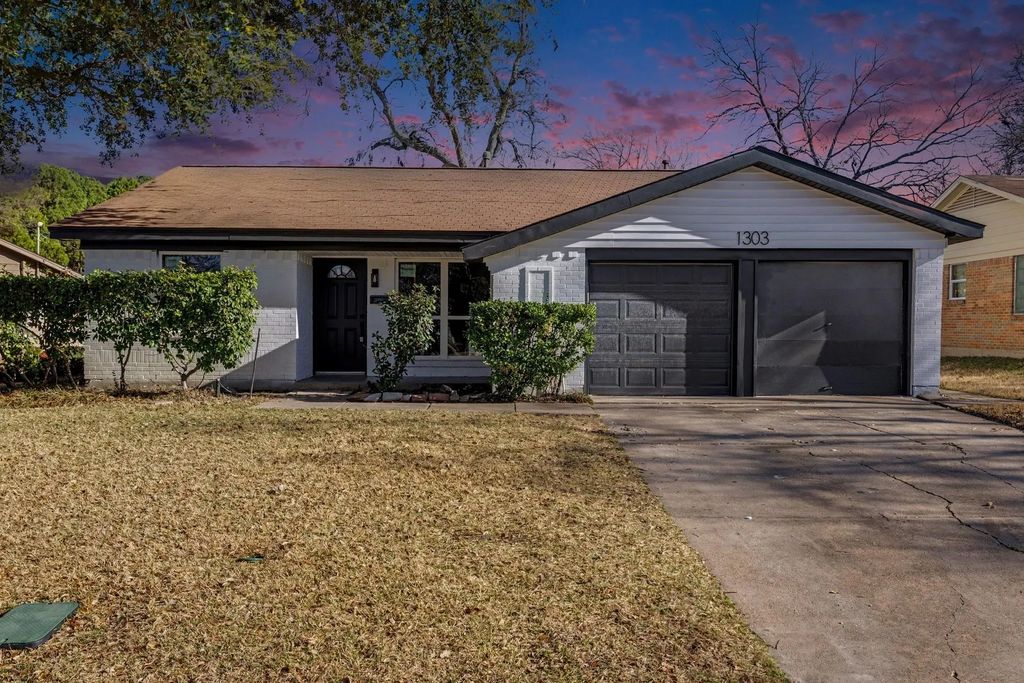 1303 Cloverdale Drive, Richardson