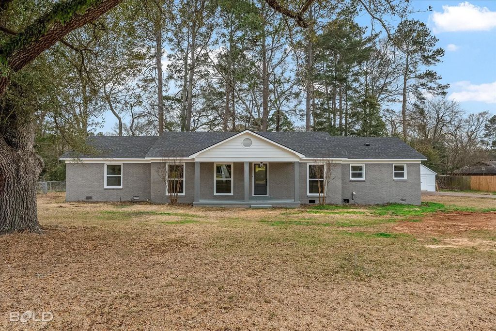 619 E Palmetto Avenue, Plain Dealing