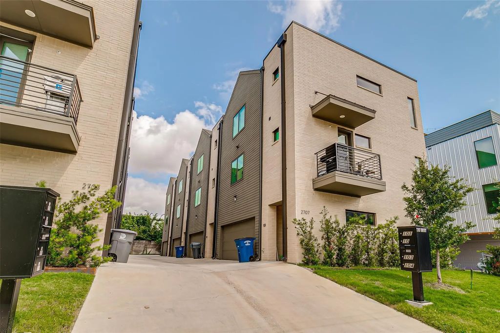 2707 Kimsey Drive 103, Dallas