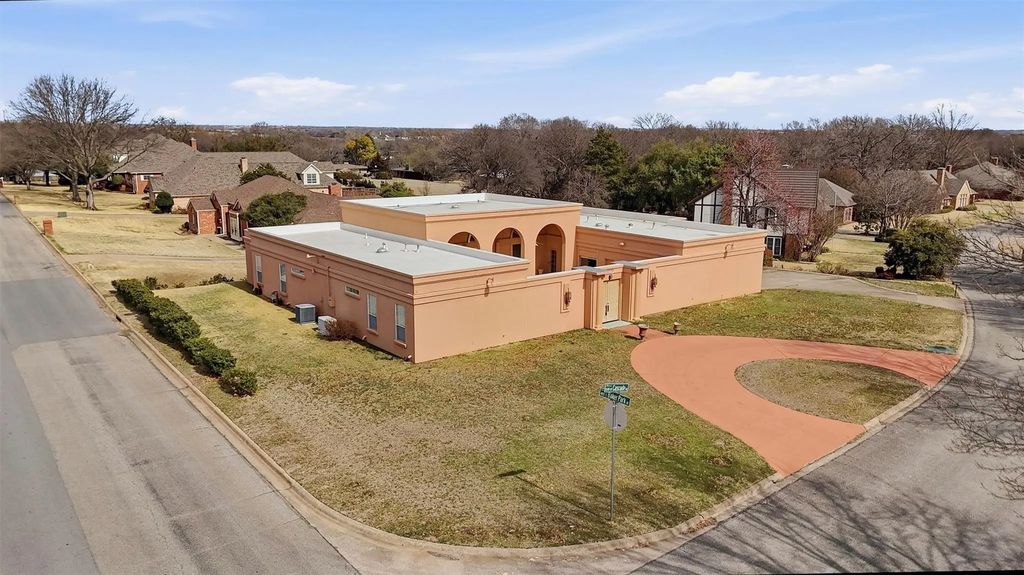 2613 W Cascade Drive, Sherman