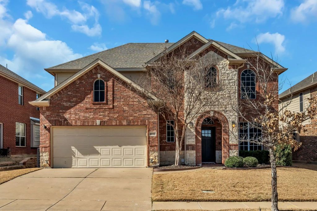 9733 Delmonico Drive, Fort Worth