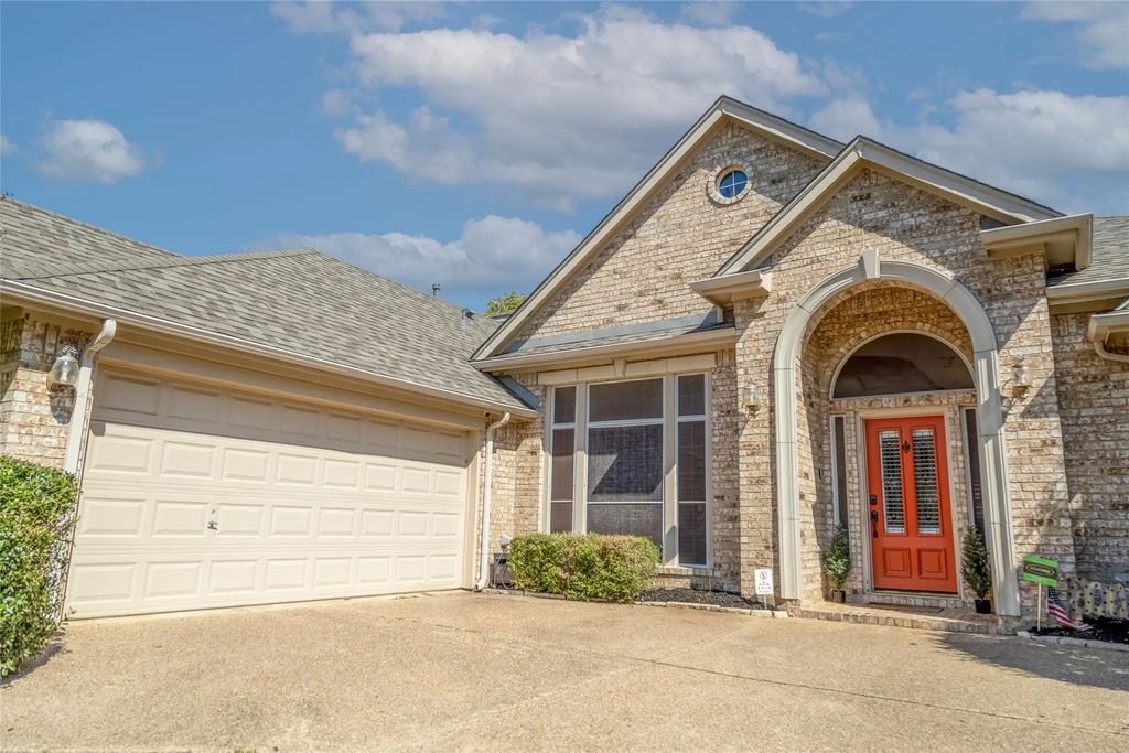 814 Doral Drive, Mansfield