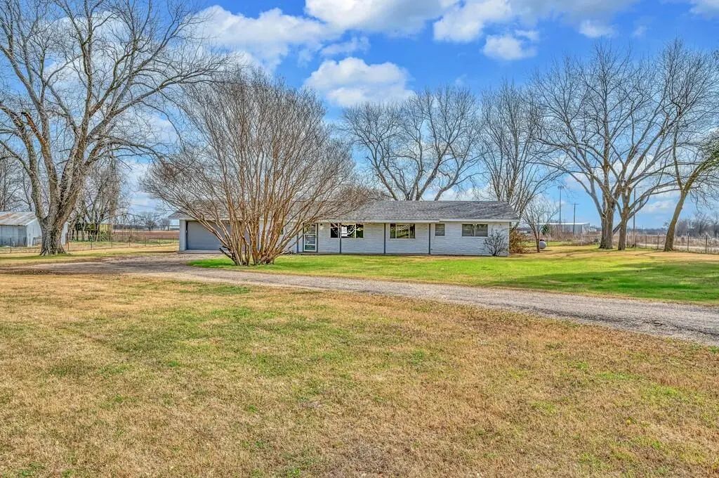 201 Old Steinbeck Road, Waco