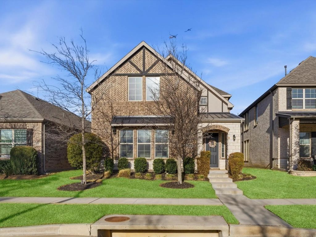 12744 Mercer Parkway, Farmers Branch