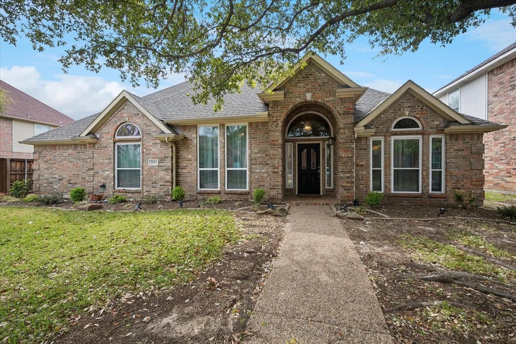 3852 Walden Way, Dallas