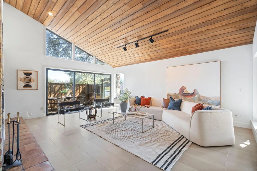 9671 Fallbrook Drive, Dallas
