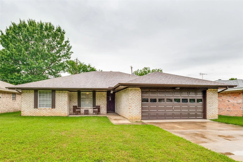 1209 Randy Drive, Irving