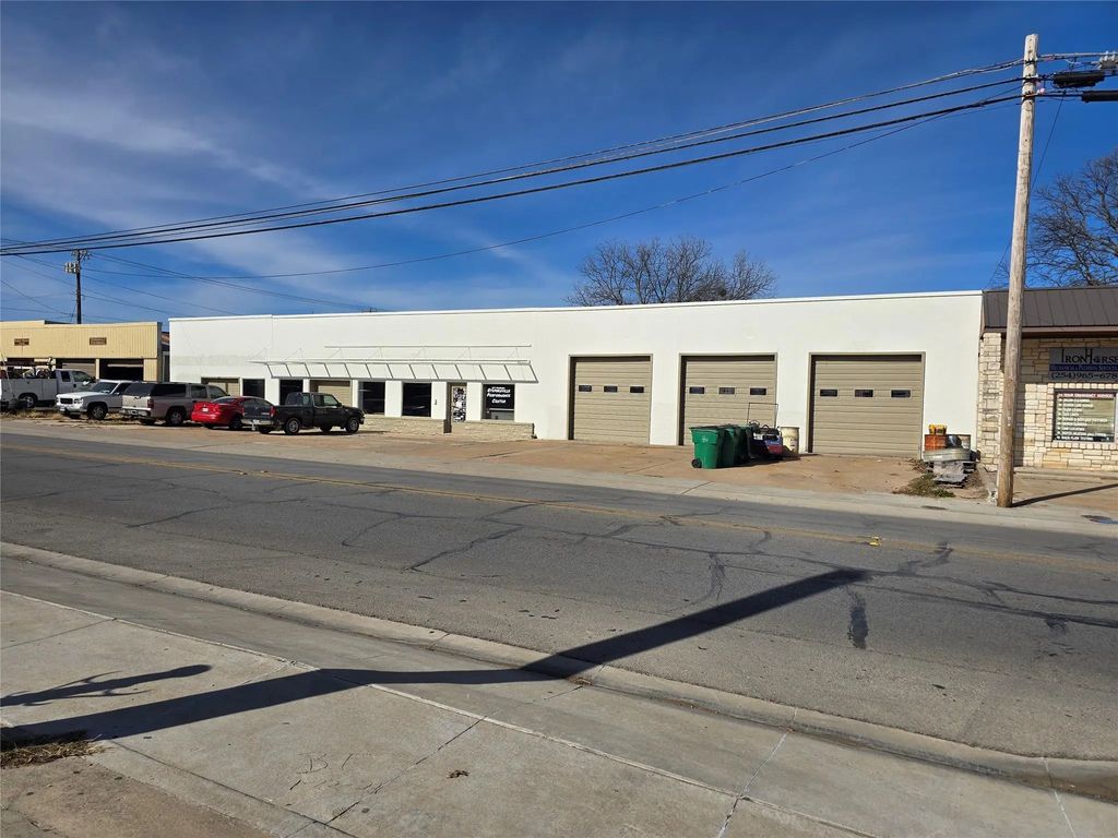 367 E Washington Street, Stephenville