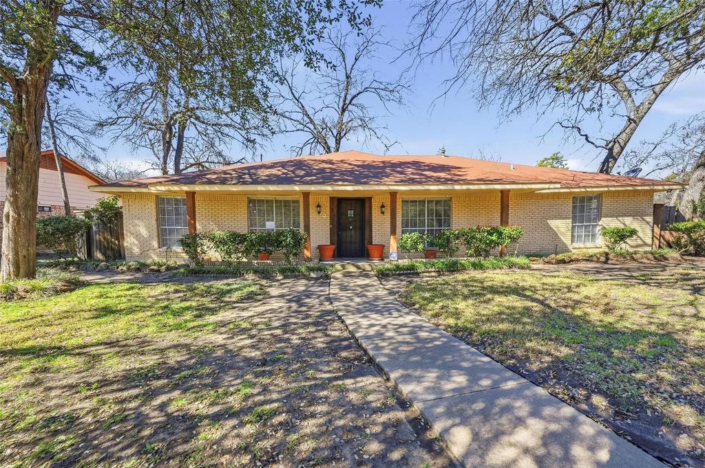 3764 Kiest Valley Parkway, Dallas