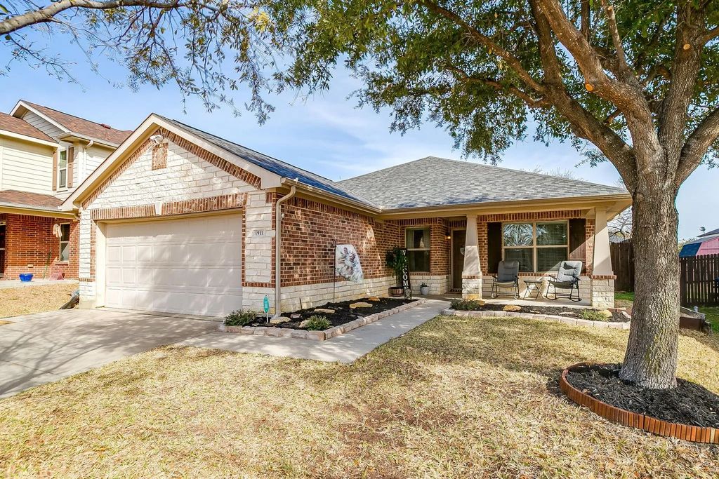 1911 Castaway Drive, Dallas