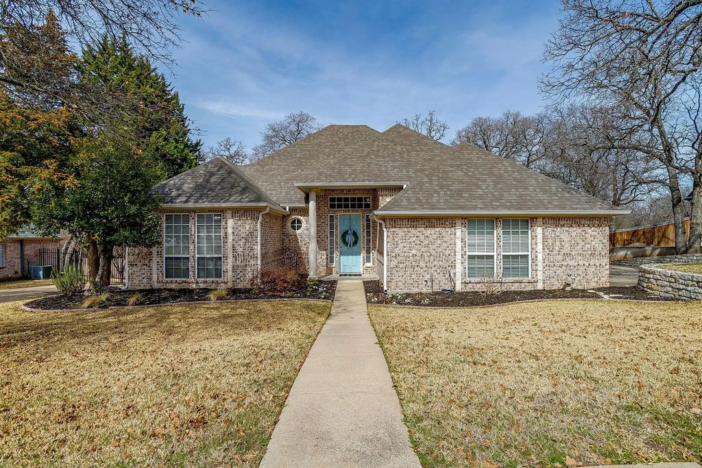 1929 Clear Creek Drive, Weatherford